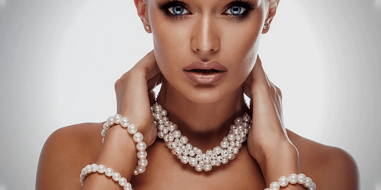 Six Pearl Jewelry Brands That Are Worth the Investment